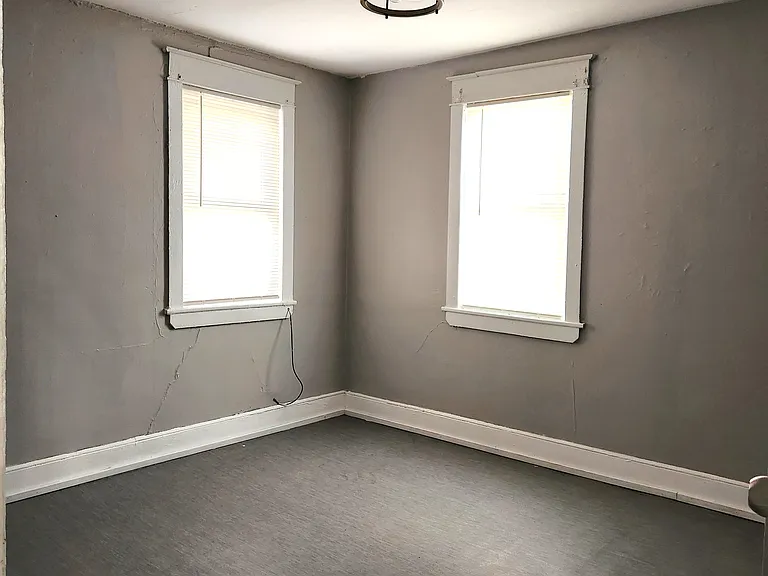 409 Oak Hill Ave #3 — Photo 6