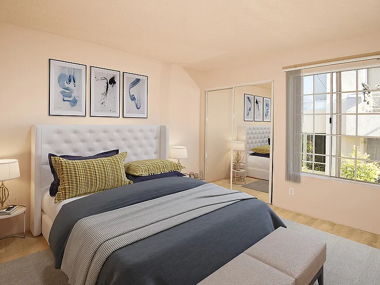 Tiffany Court — Photo 8