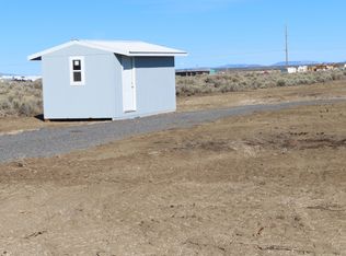 29 Arrowhead [27s17e17 B0 5600] Rd, Christmas Valley, OR 97641