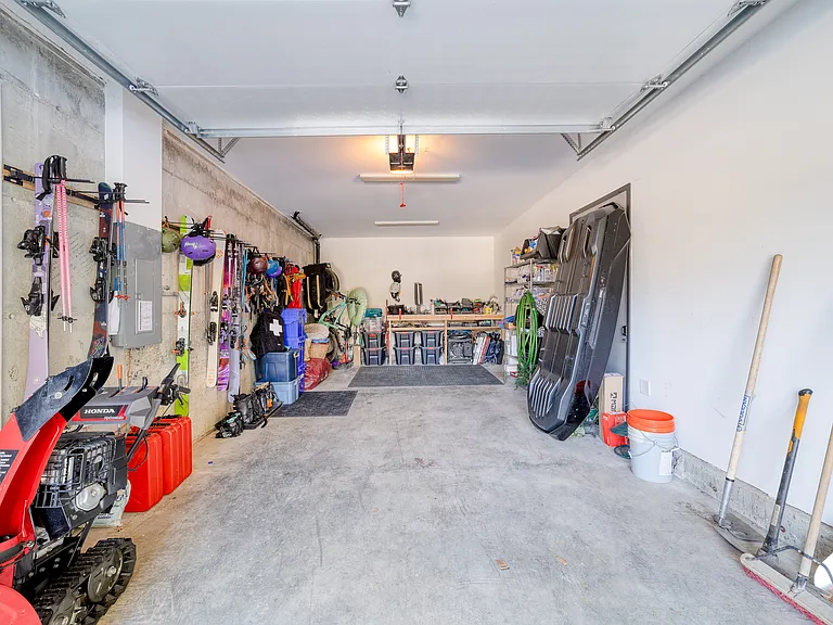 340 Snoqualmie Dr — Photo 24