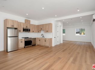 726 1/2 Robinson St, Los Angeles, CA 90026