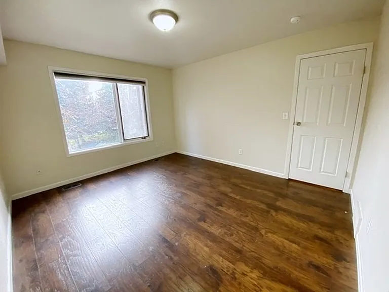 7270 Huntsmen Cir #F — Photo 25