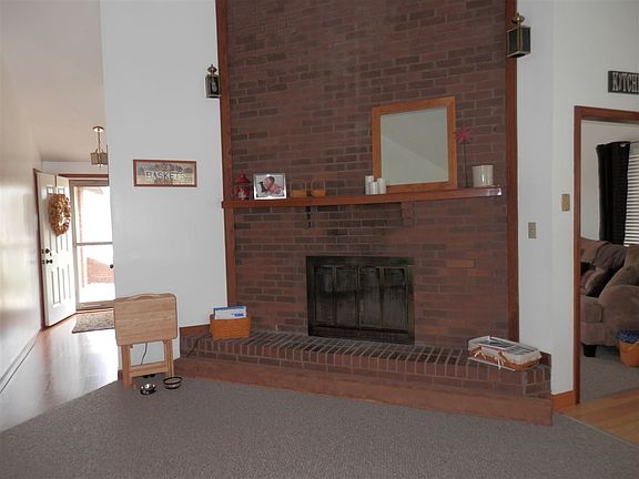 4th image of 359 Mutton Creek Dr
