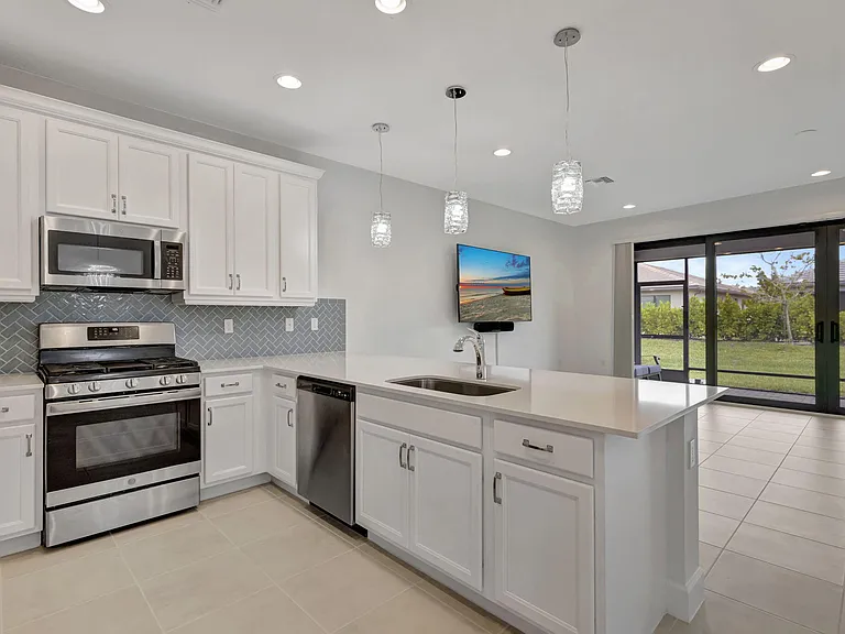 12557 SW Rain River Dr — Photo 3