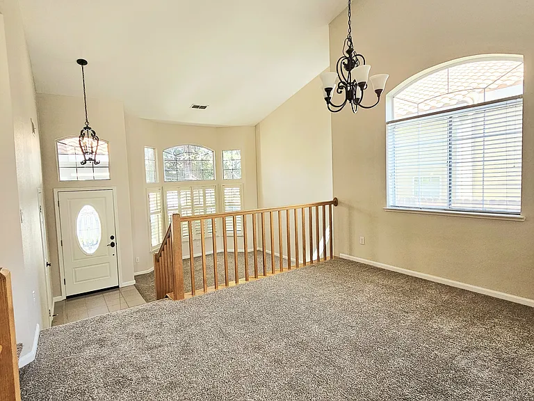 149 Sundance Dr — Photo 2