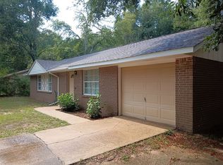 6832 Trail Ride N, Milton, FL 32570