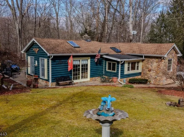 14 Oak Ln, Vernon Twp., NJ 07461