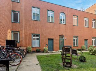 130 N Bread St #228, Philadelphia, PA 19106