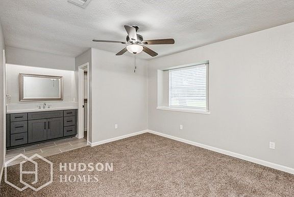 4th image of 16805 Gleneagle Dr N
