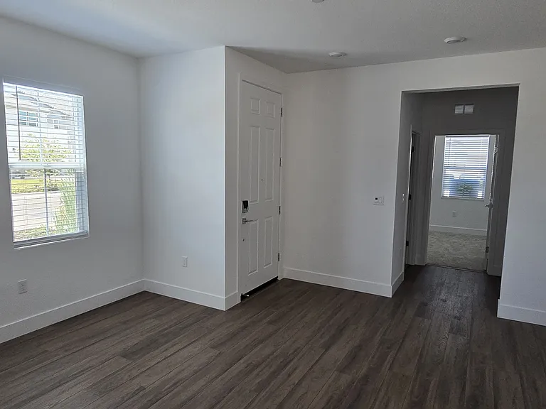 3217 Shrute Dr — Photo 8