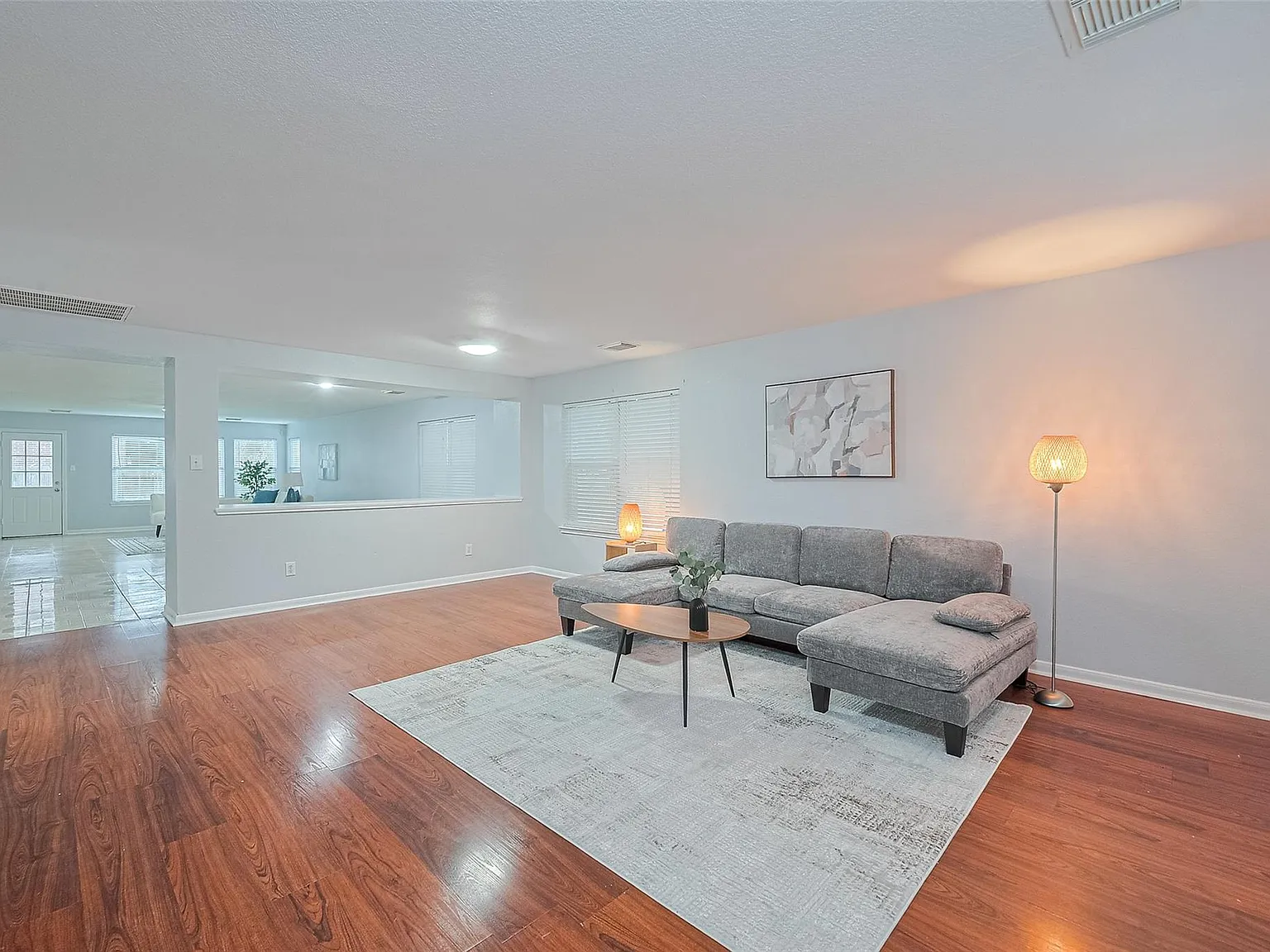 5 bed, 3.5 bath, 3396 sqft, $2,600 — Photo 4