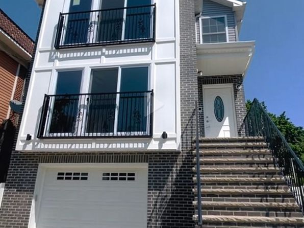 298 Ridgewood Ave #2