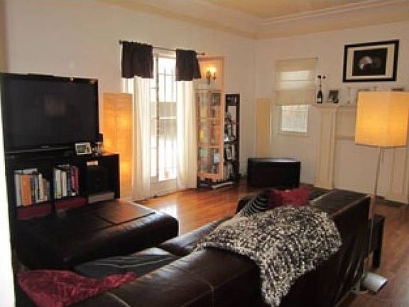 3rd image of 415 S Cloverdale Ave APT 3