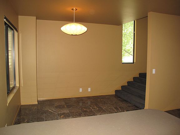 Breakfast area 2