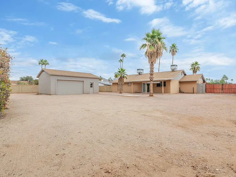 10440 E Becker Ln — Photo 3