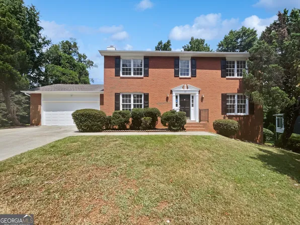 861 Lagoon Ct, Stone Mountain, GA 30083