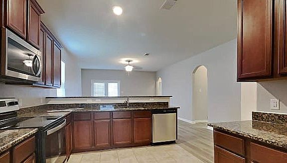 5th image of 112 Thorton Vine Dr