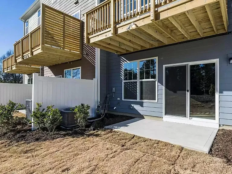 1009 Commack Dr — Photo 18