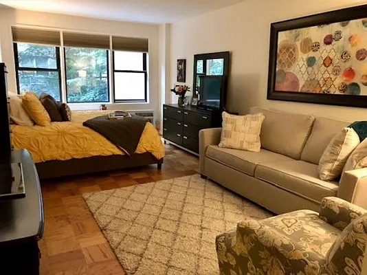 Rented by Corcoran | media 28