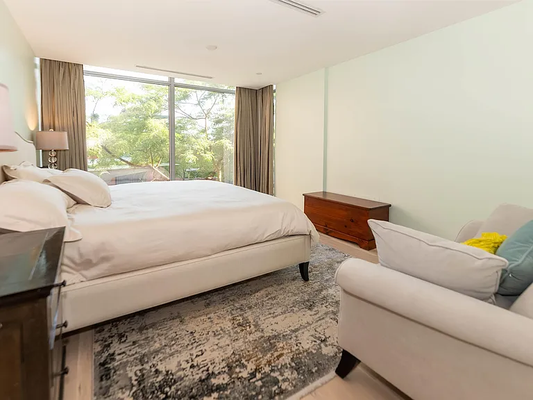 1163 Cordova St W — Photo 14