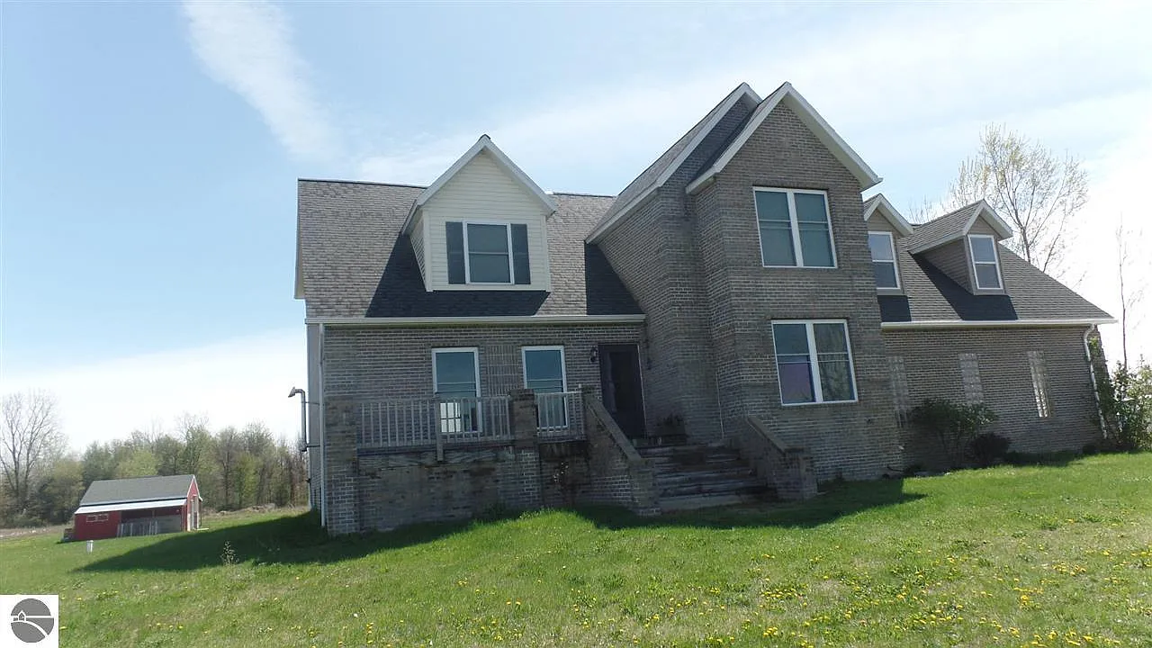 2176 N Shepherd Rd photo 1