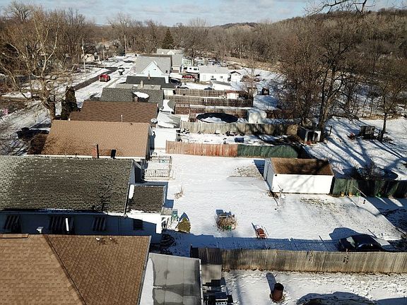 3rd image of 2726 Home St