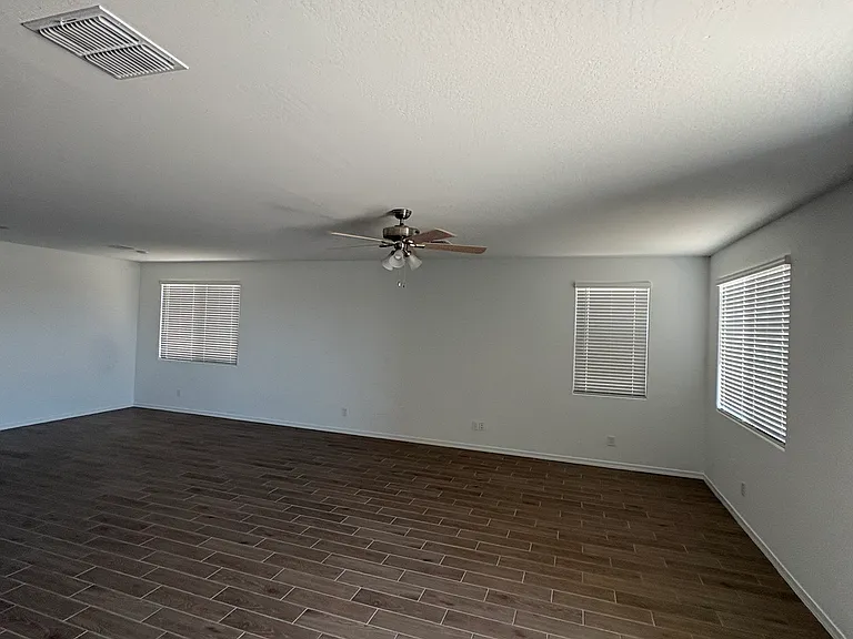 675 W Riparian Dr — Photo 20
