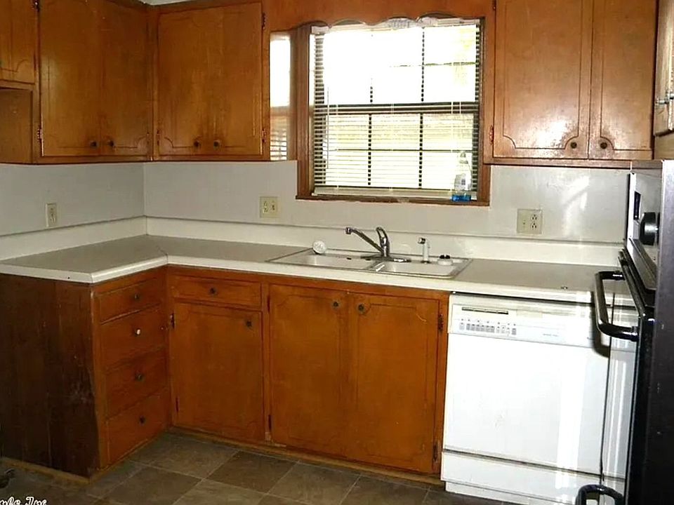 2nd image of 106 Chrisp Ave