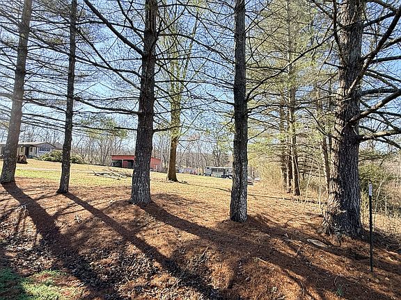 3rd image of 1324 Edmenson Rd