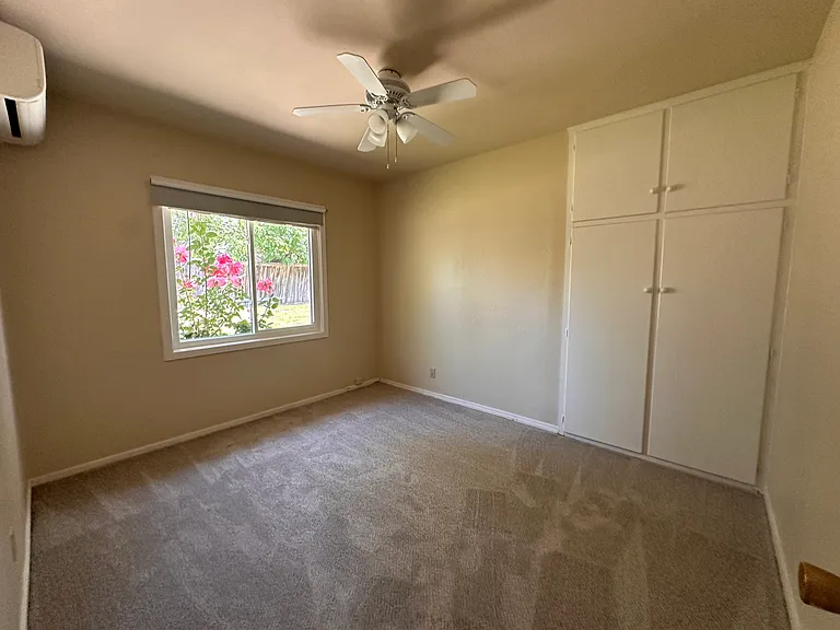 1943 Carolyn Dr — Photo 6