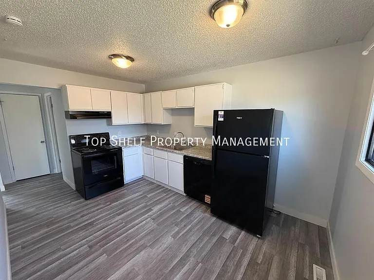 1627 E Glenwood Dr — Photo 3