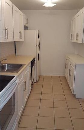 4th image of 1251 NE 108th St APT 620