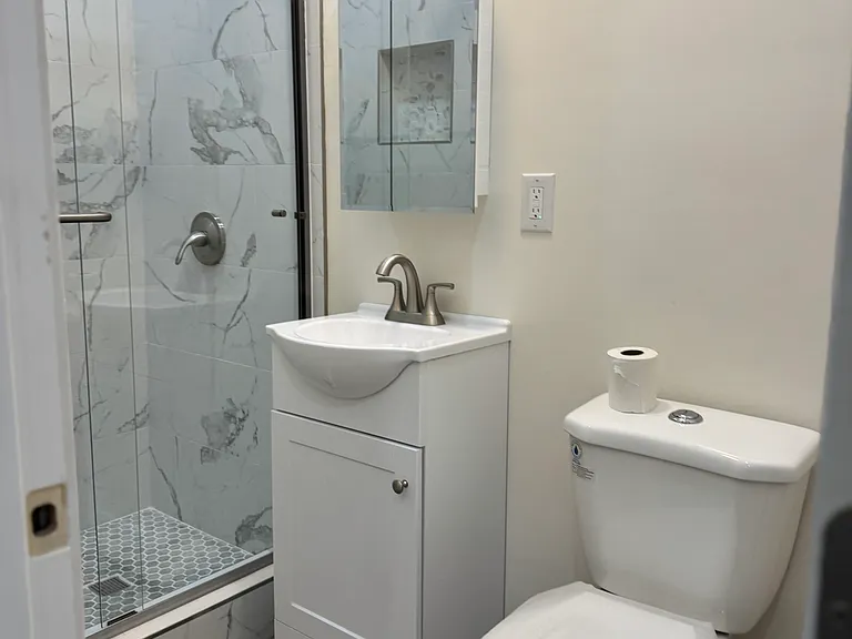 2121 E 4th St #1 — Photo 3
