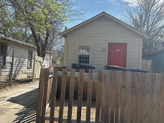 3rd image of 1012 PORTER ST