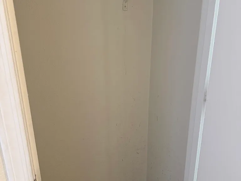 12852 N B St — Photo 3
