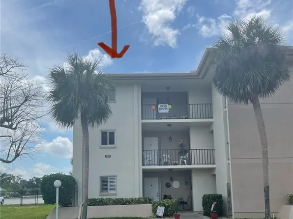 2079 Barkeley Ln APT 17, Fort Myers, FL 33907