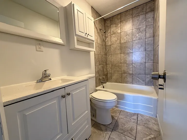 2634 Guyan Ave — Photo 11