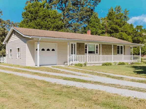 14655 Christmas Tree Rd, Johnston City, IL 62951