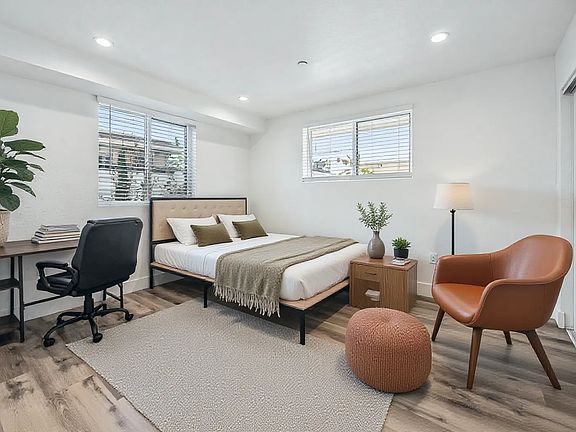 4th image of 1638 N Soto St #Privateroom2