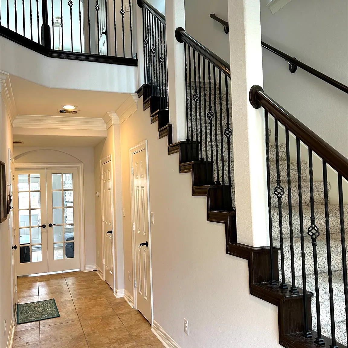 4 bed, 3.5 bath, 2805 sqft, $2,800 — Photo 4