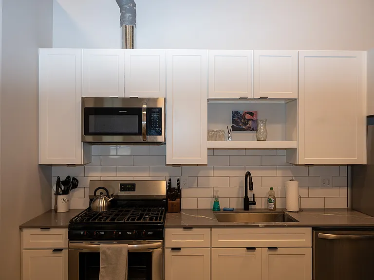 Residence at Discovery Square - 511 3rd Avenue Southwest — Photo 9