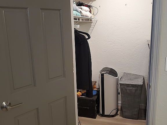 4th image of 1023 E Indian Oaks