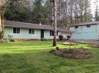 1195 Foots Creek Rd, Gold Hill, OR 97525