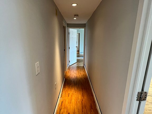 5th image of 357 Commercial St APT 717
