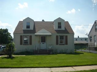 121 George St, Carteret, NJ 07008