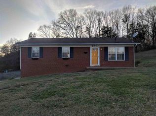 2053 Ivanhoe Rd, Morristown, TN 37814