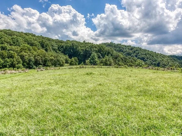 Celebrity Ln, Abingdon, VA 24211