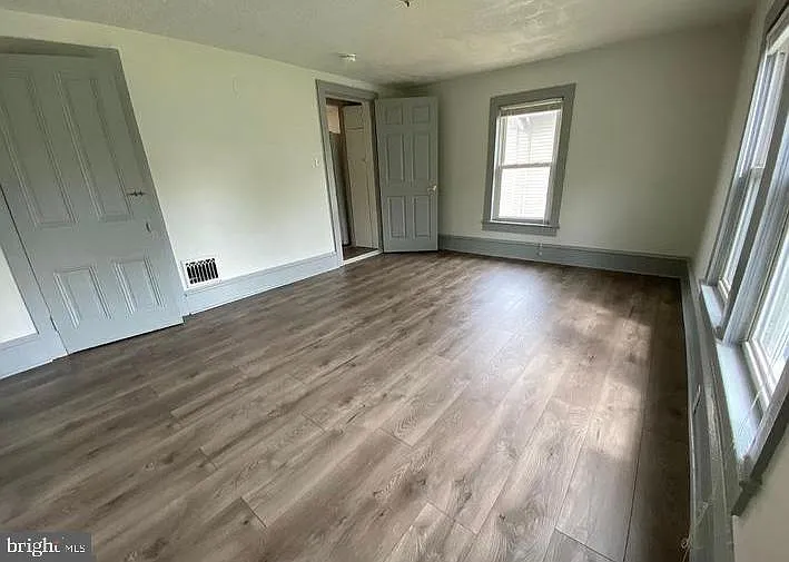 1 bed, 1397 sqft, $1,400 — Photo 4