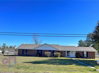 2834 Belfield Rd, Moss Bluff, LA 70611