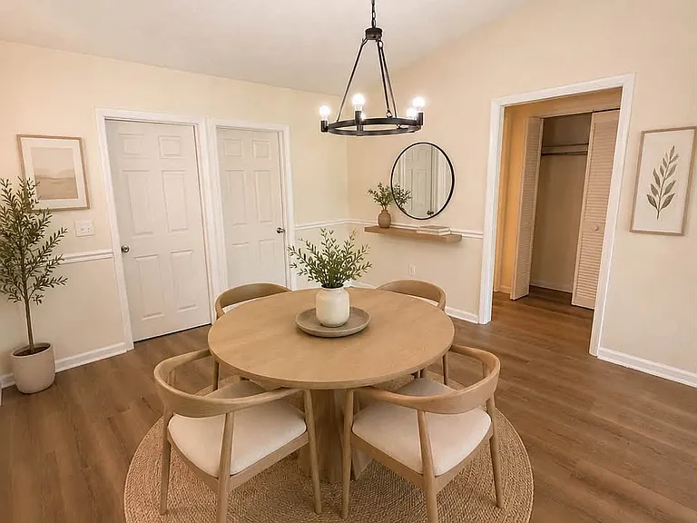 1163 NW 16th Pl — Photo 3